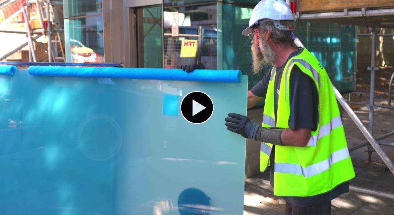 Preview image for the video "QUT - Lift Glass replacement".